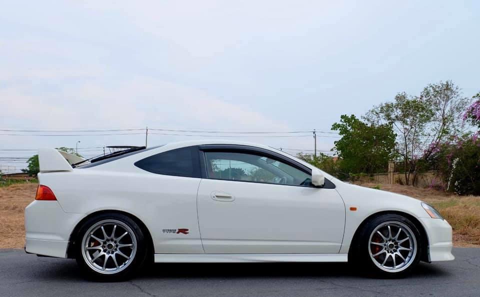 Honda Integra DC5 สีขาว