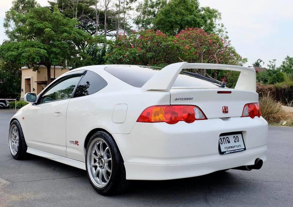 Honda Integra DC5 สีขาว