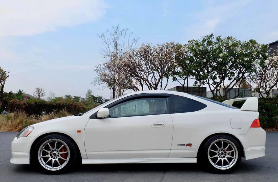 Honda Integra DC5 สีขาว