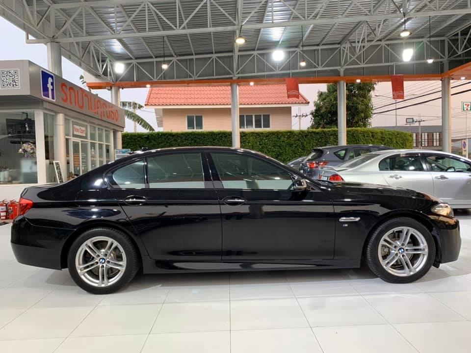 BMW 5 Series F10 520d ปี 2016 สีดำ (รูปที่ 10)