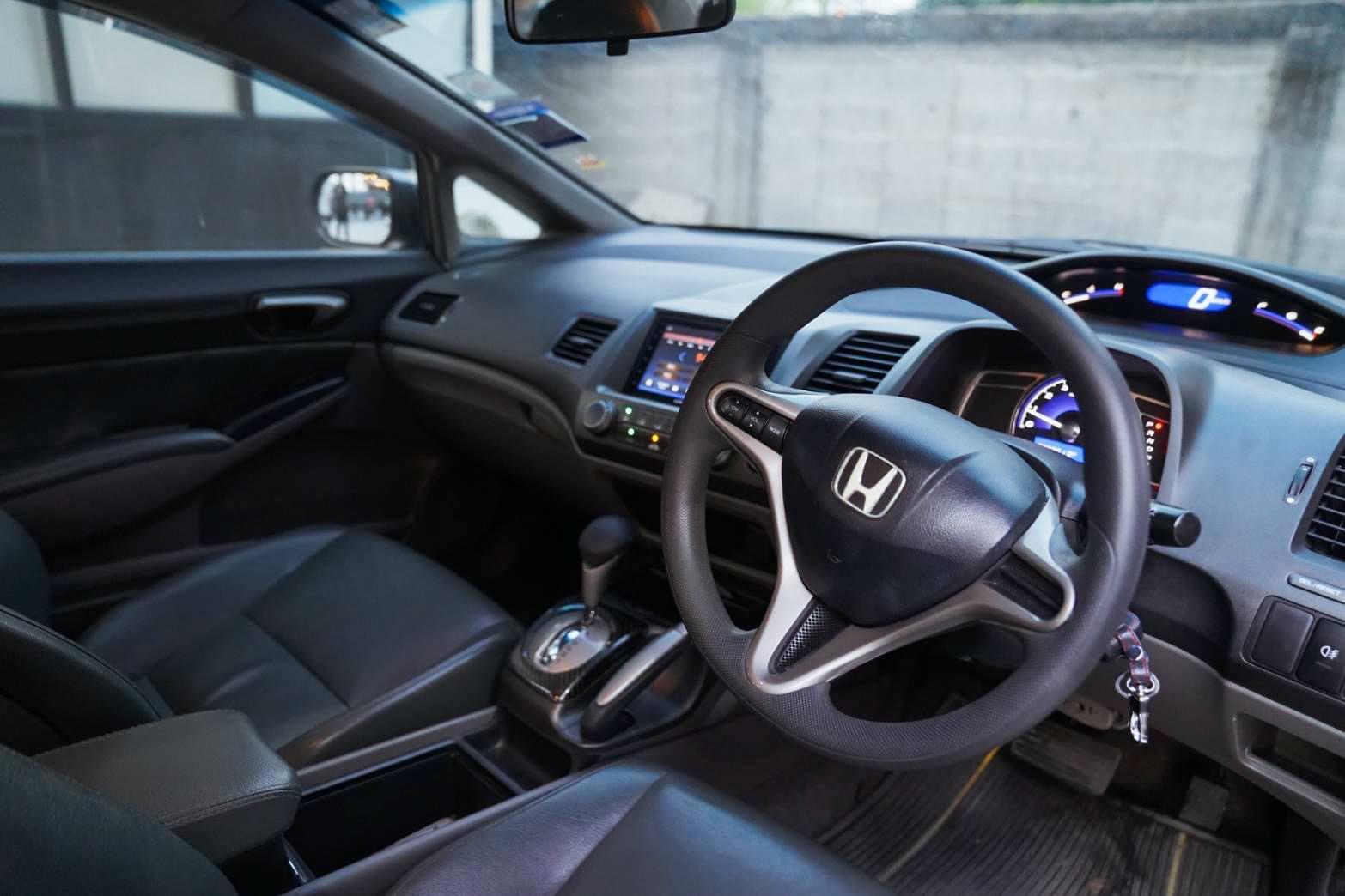 Honda Civic FD ปี 2010 สีเทา (รูปที่ 6)