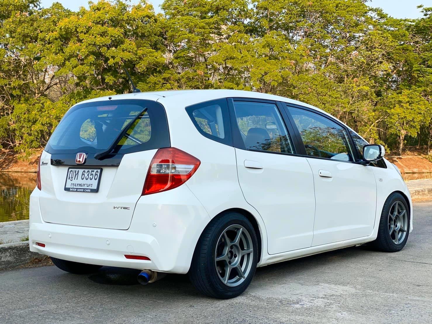 Honda Jazz GE ปี 2011 สีขาว (รูปที่ 8)
