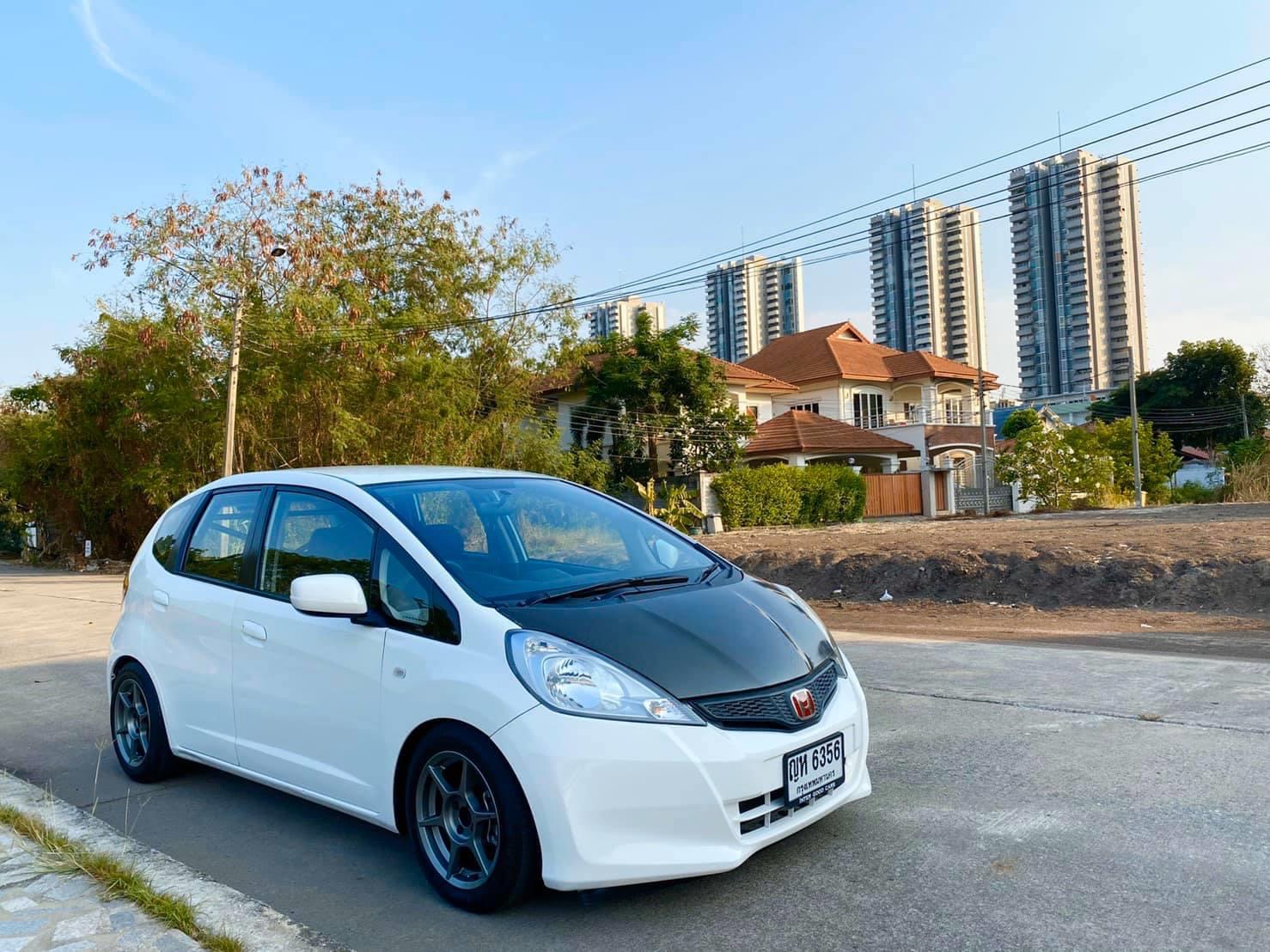 Honda Jazz GE ปี 2011 สีขาว (รูปที่ 4)