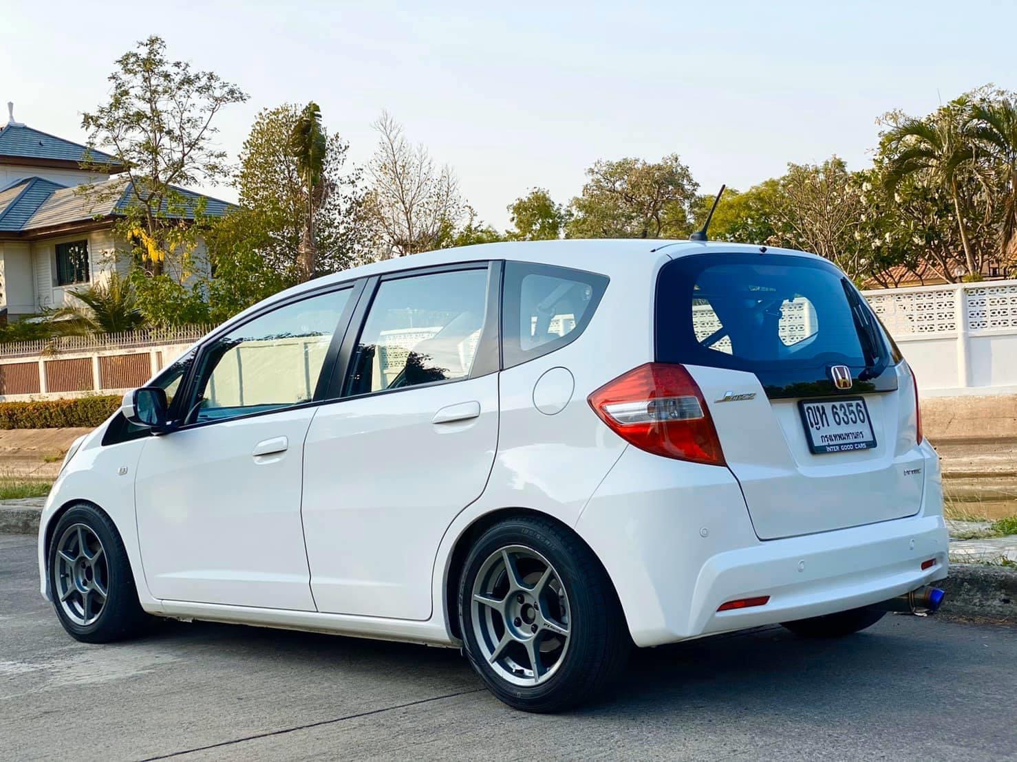 Honda Jazz GE ปี 2011 สีขาว (รูปที่ 10)