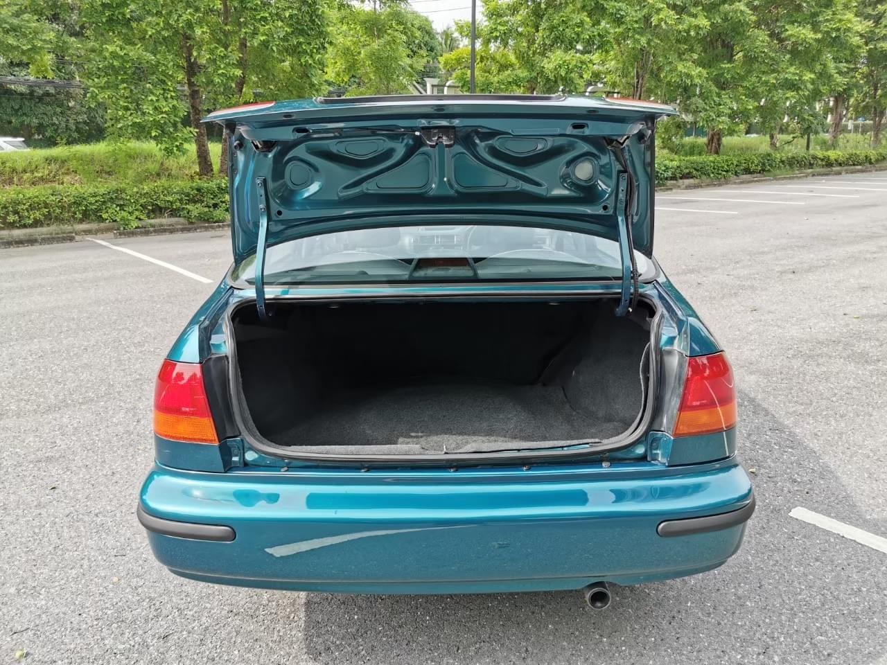 Honda Civic EK โฉม 4 ประตู ปี 1997 สีเขียว (รูปที่ 9)