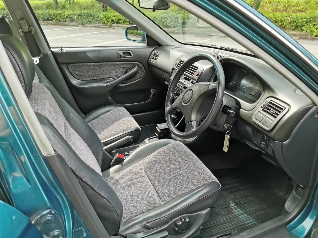 Honda Civic EK โฉม 4 ประตู ปี 1997 สีเขียว (รูปที่ 3)