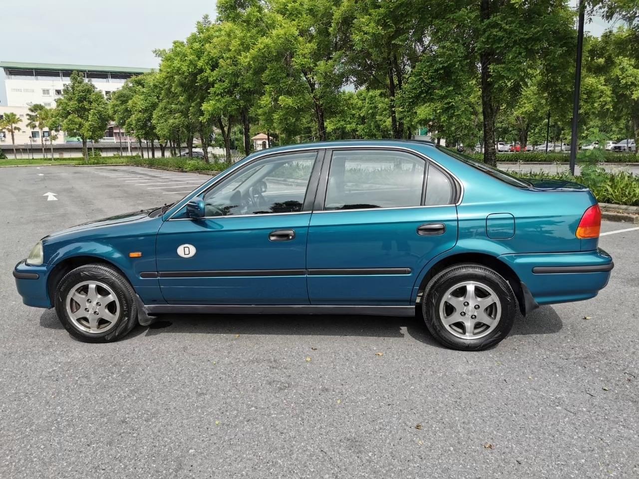 Honda Civic EK โฉม 4 ประตู ปี 1997 สีเขียว (รูปที่ 11)