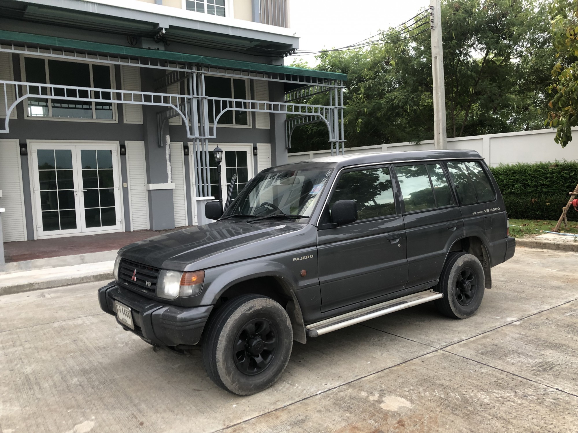 Mitsubishi Pajero Sport โชกุล 1999 ปีสีดำ (รูปที่ 9)