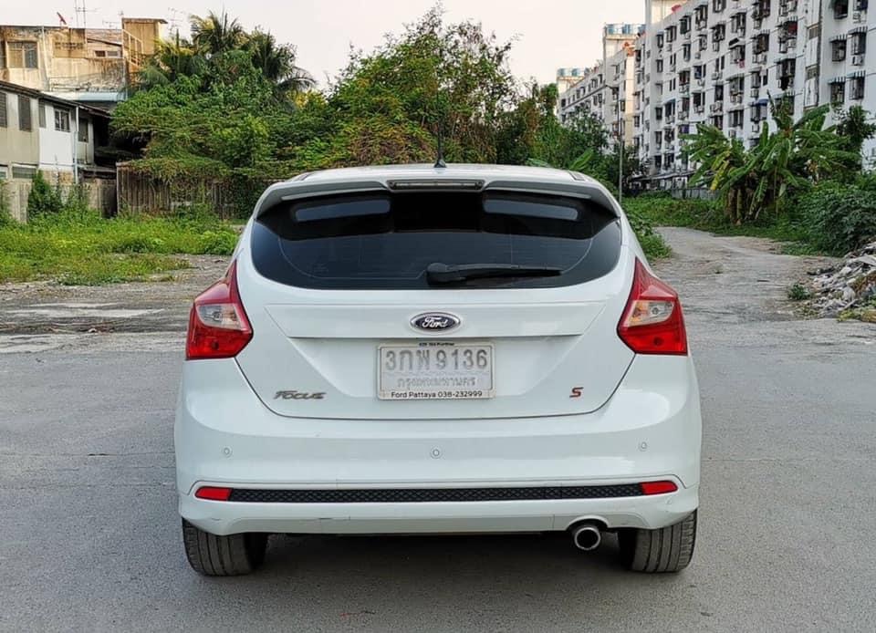 Ford Focus ปี 2014 สีขาว (รูปที่ 6)