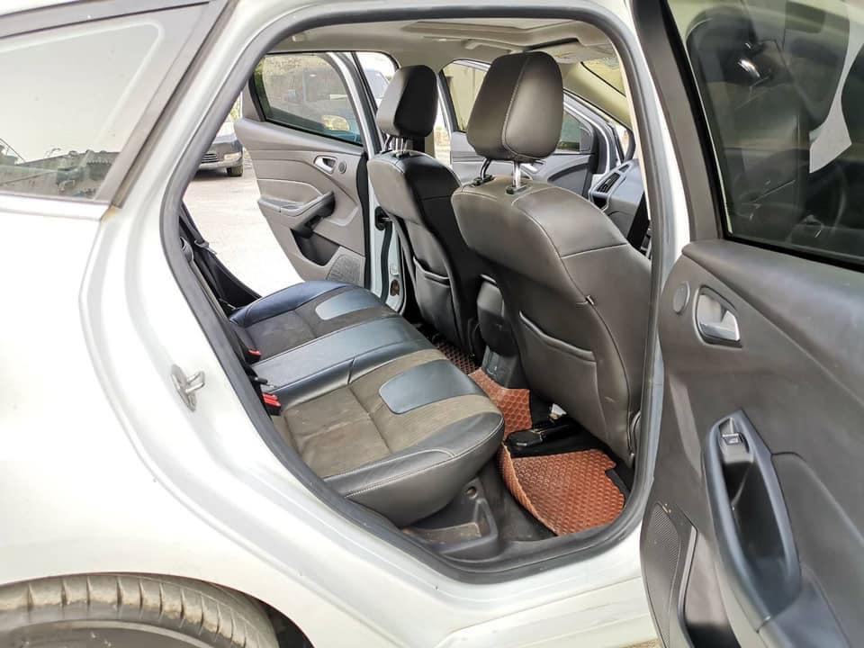 Ford Focus ปี 2014 สีขาว (รูปที่ 11)