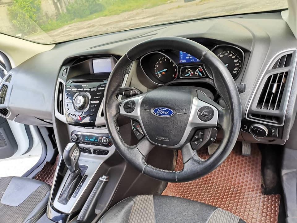 Ford Focus ปี 2014 สีขาว (รูปที่ 7)