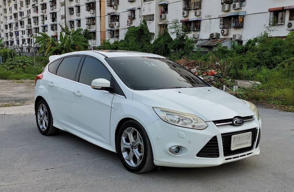 Ford Focus ปี 2014 สีขาว (รูปที่ 2)