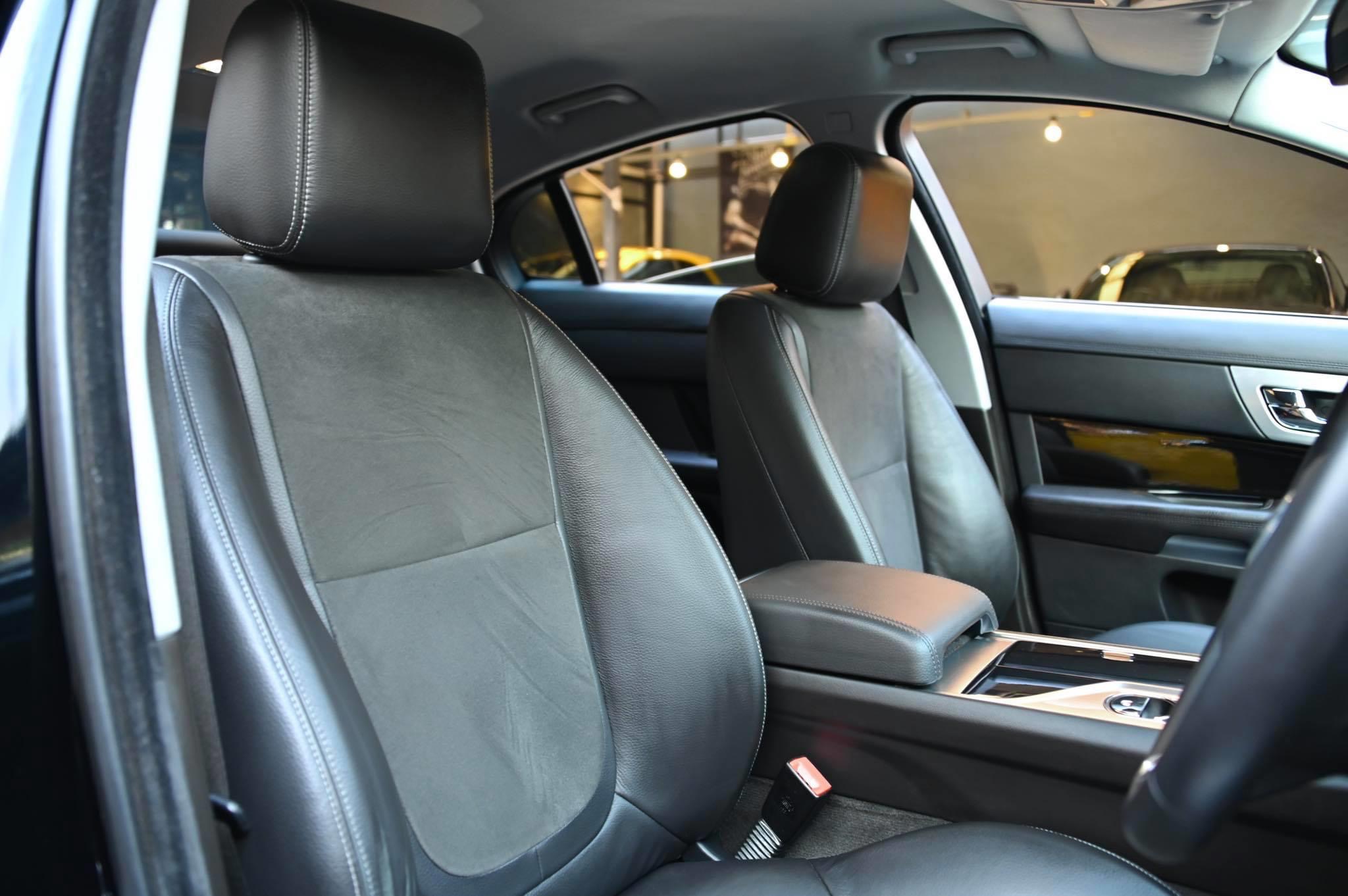 Jaguar XF 2013 สีดำ (รูปที่ 19)