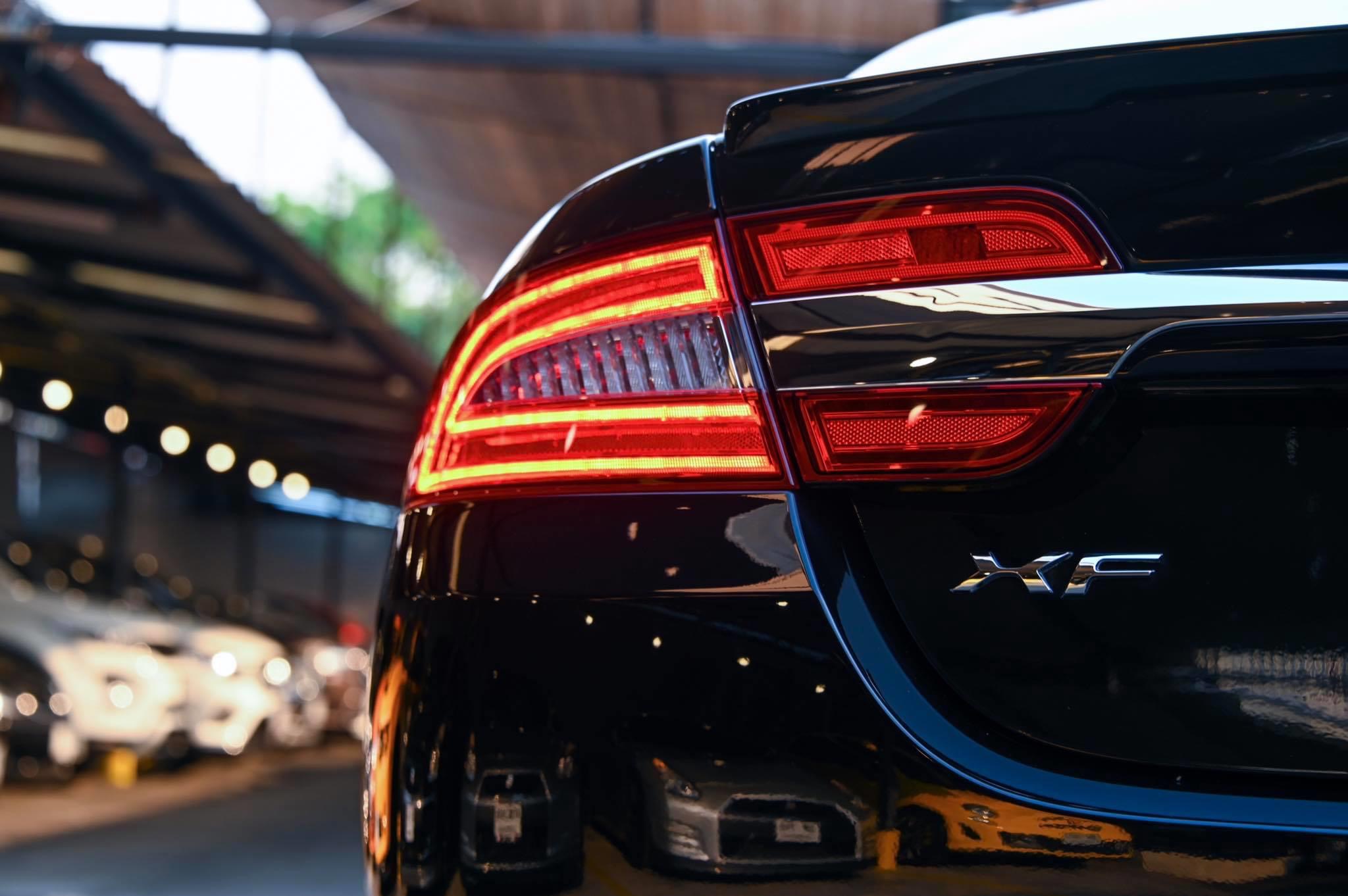 Jaguar XF 2013 สีดำ (รูปที่ 8)