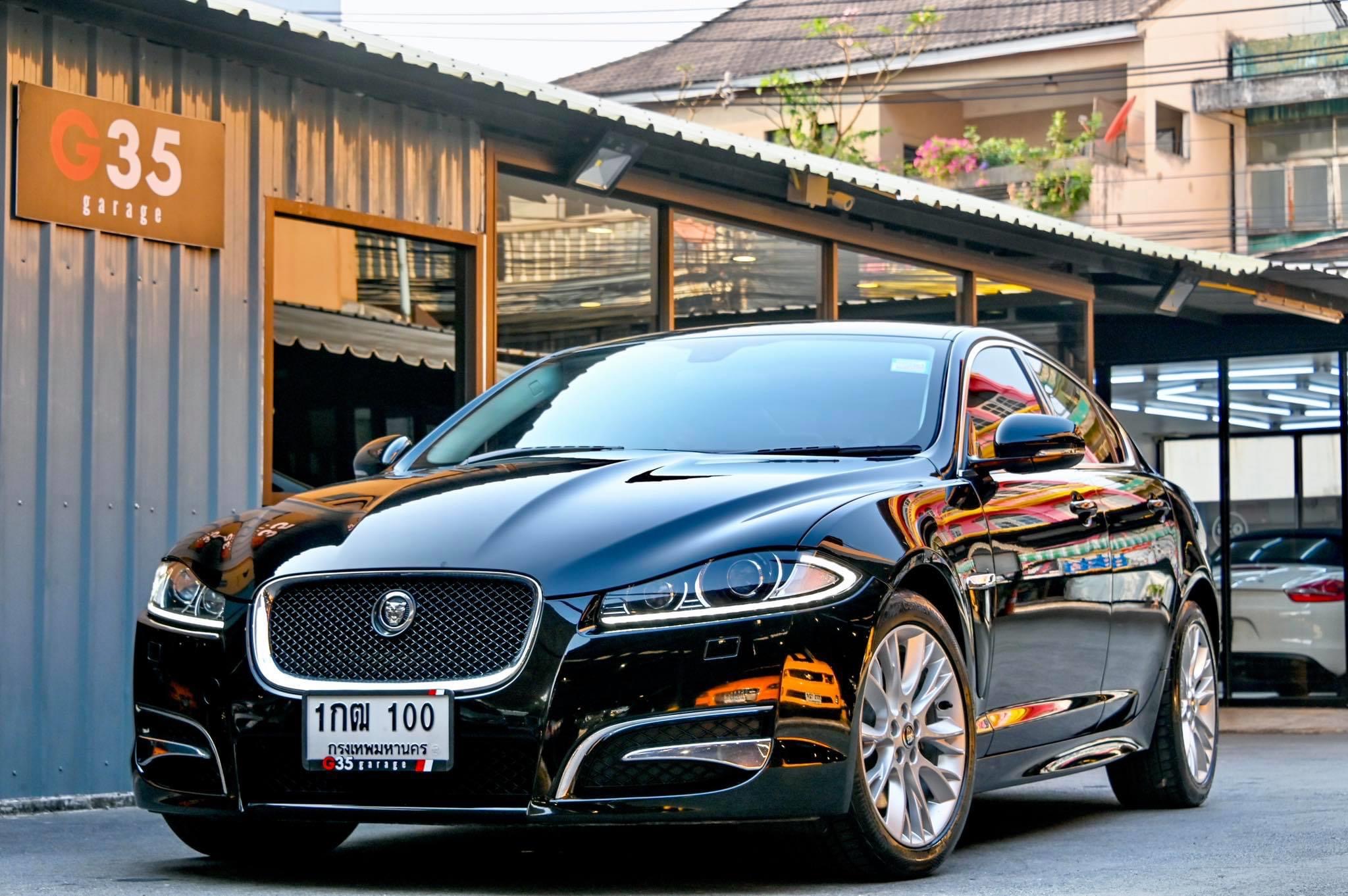 Jaguar XF 2013 สีดำ