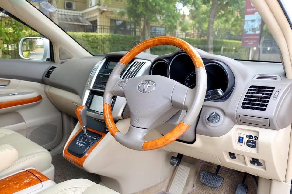 Toyota Harrier ปี 2010 สีขาว (รูปที่ 10)