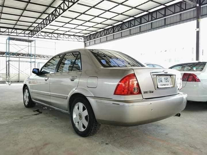 Ford Laser ปี 2003 สีเงิน