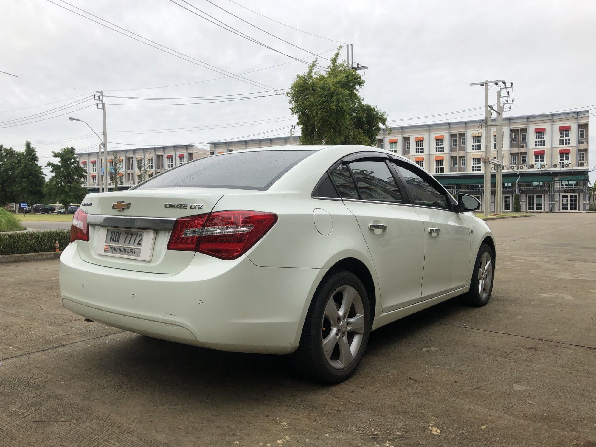 Chevrolet Cruze ปี 2012 สีขาว (รูปที่ 17)