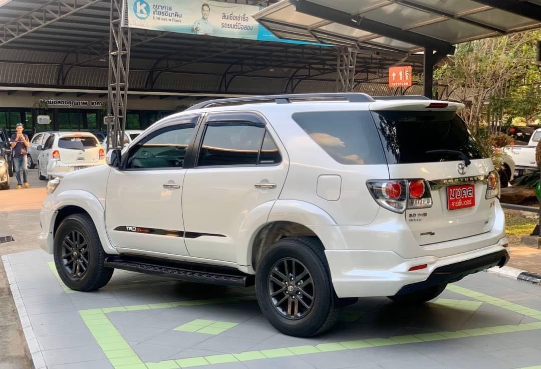 Toyota Fortuner ไมเนอร์เชนจ์ 2 ปี 2014 สีขาว (รูปที่ 5)
