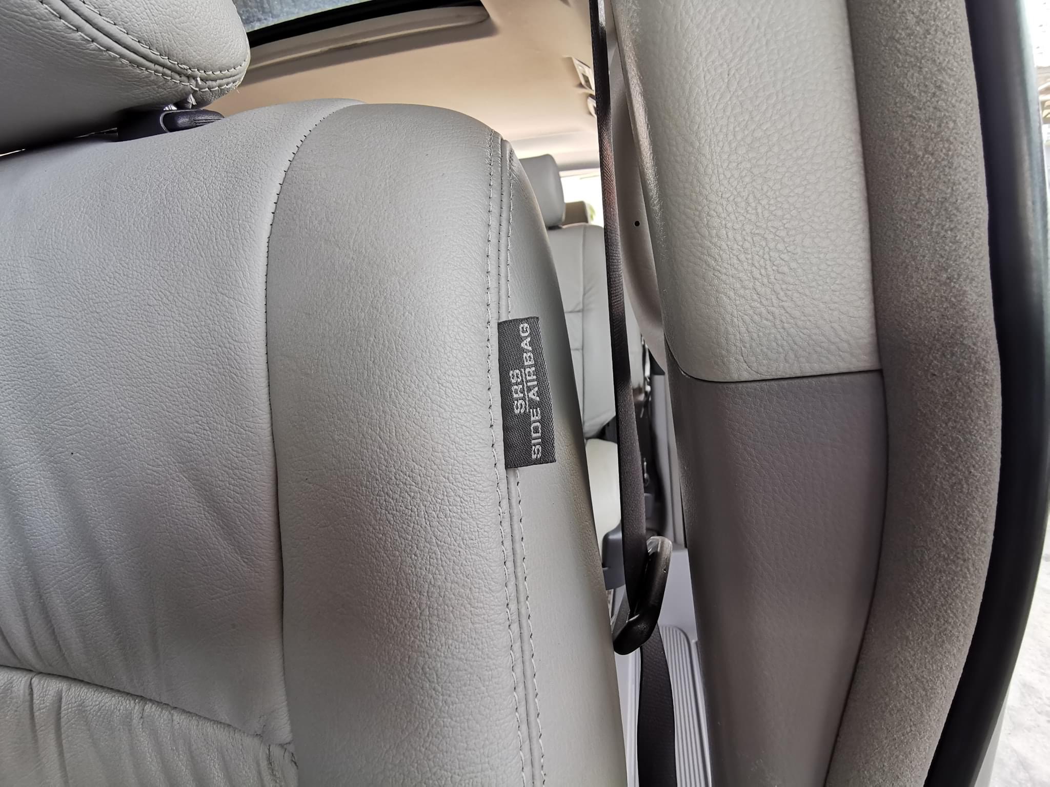 Toyota Alphard ปี 2004 สีเงิน (รูปที่ 26)