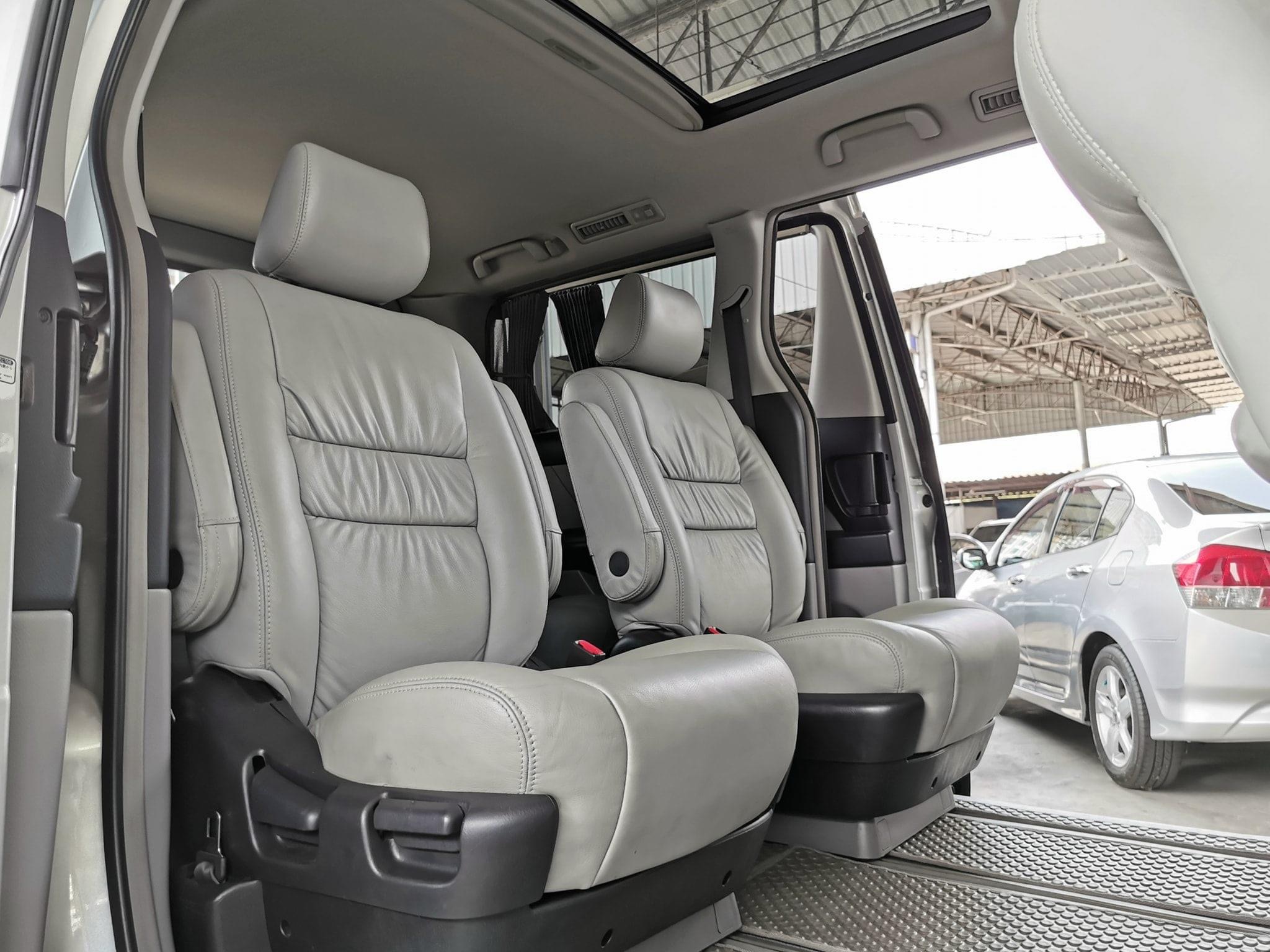 Toyota Alphard ปี 2004 สีเงิน (รูปที่ 17)