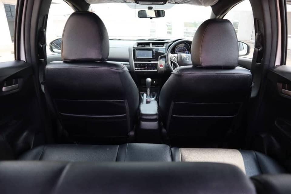 Honda Jazz GK ปี 2018 สีขาว (รูปที่ 11)