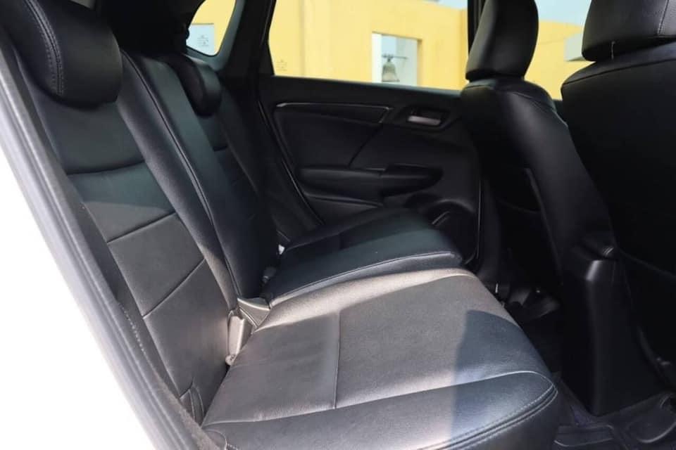 Honda Jazz GK ปี 2018 สีขาว (รูปที่ 10)