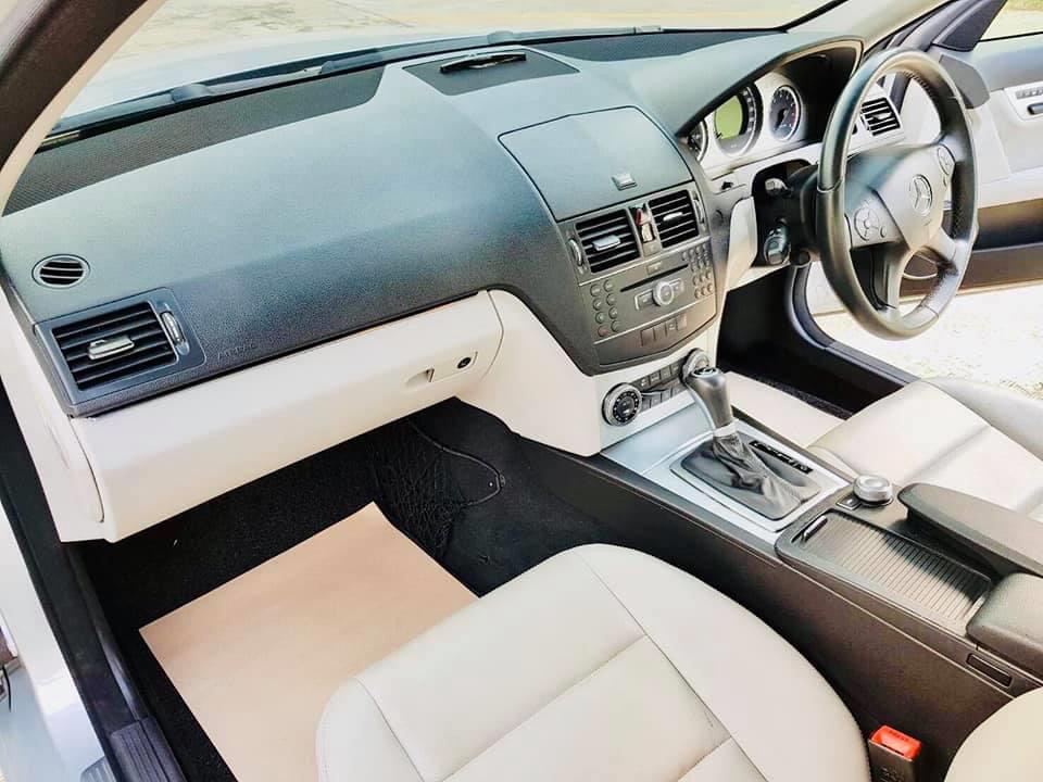 Mercedes-Benz C-Class W204 C200 ปี 2009 สีเงิน (รูปที่ 6)