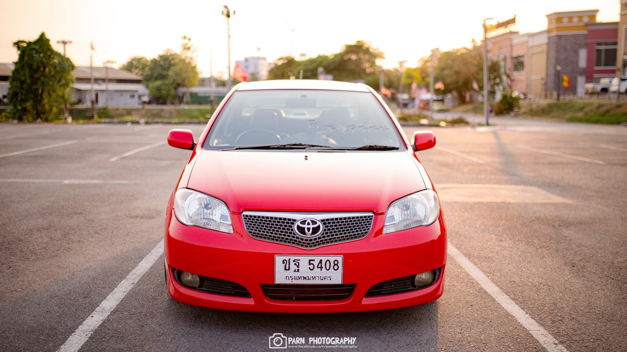 Toyota Vios ปี 2002 สีแดง