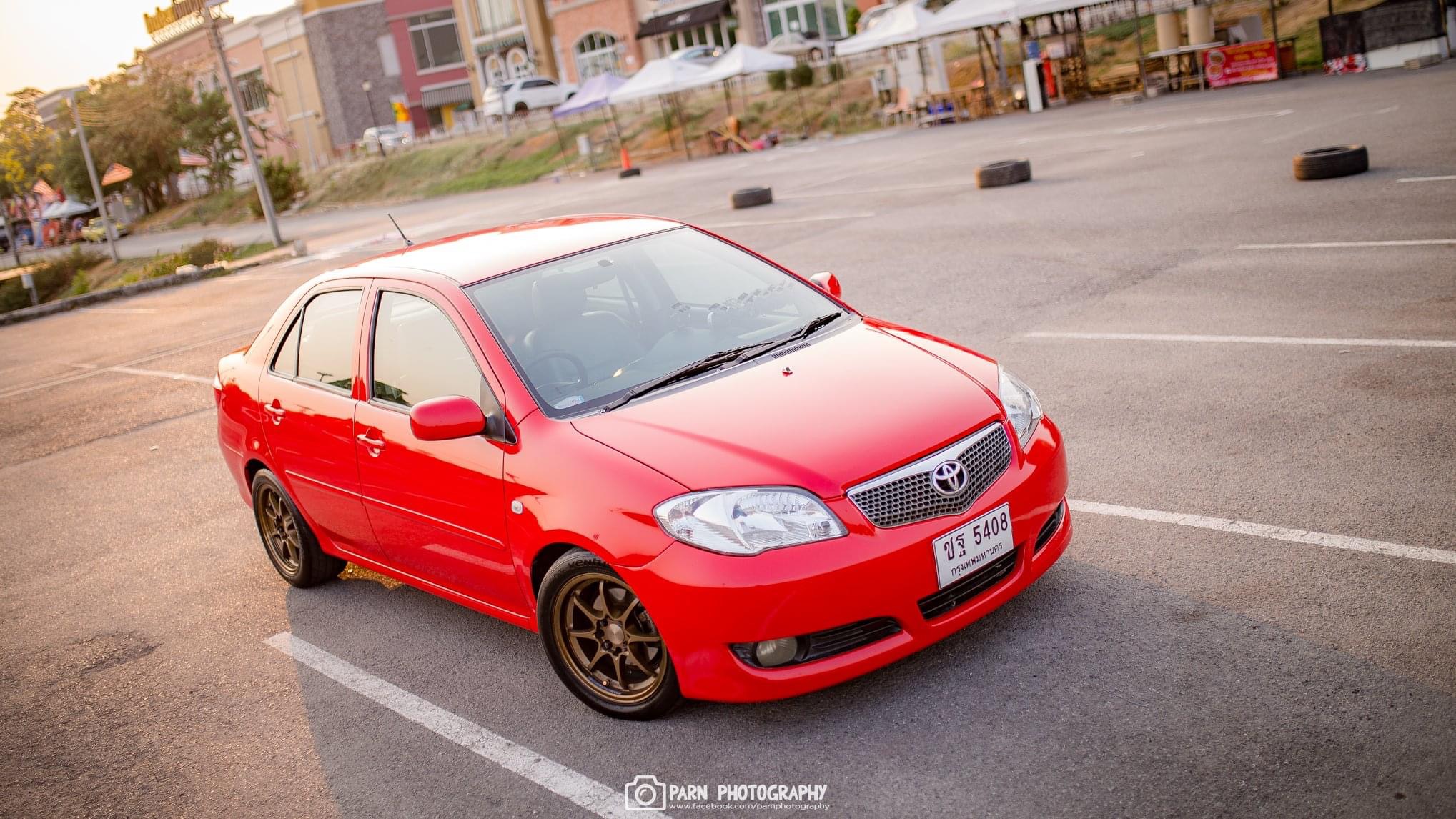 Toyota Vios ปี 2002 สีแดง (รูปที่ 2)
