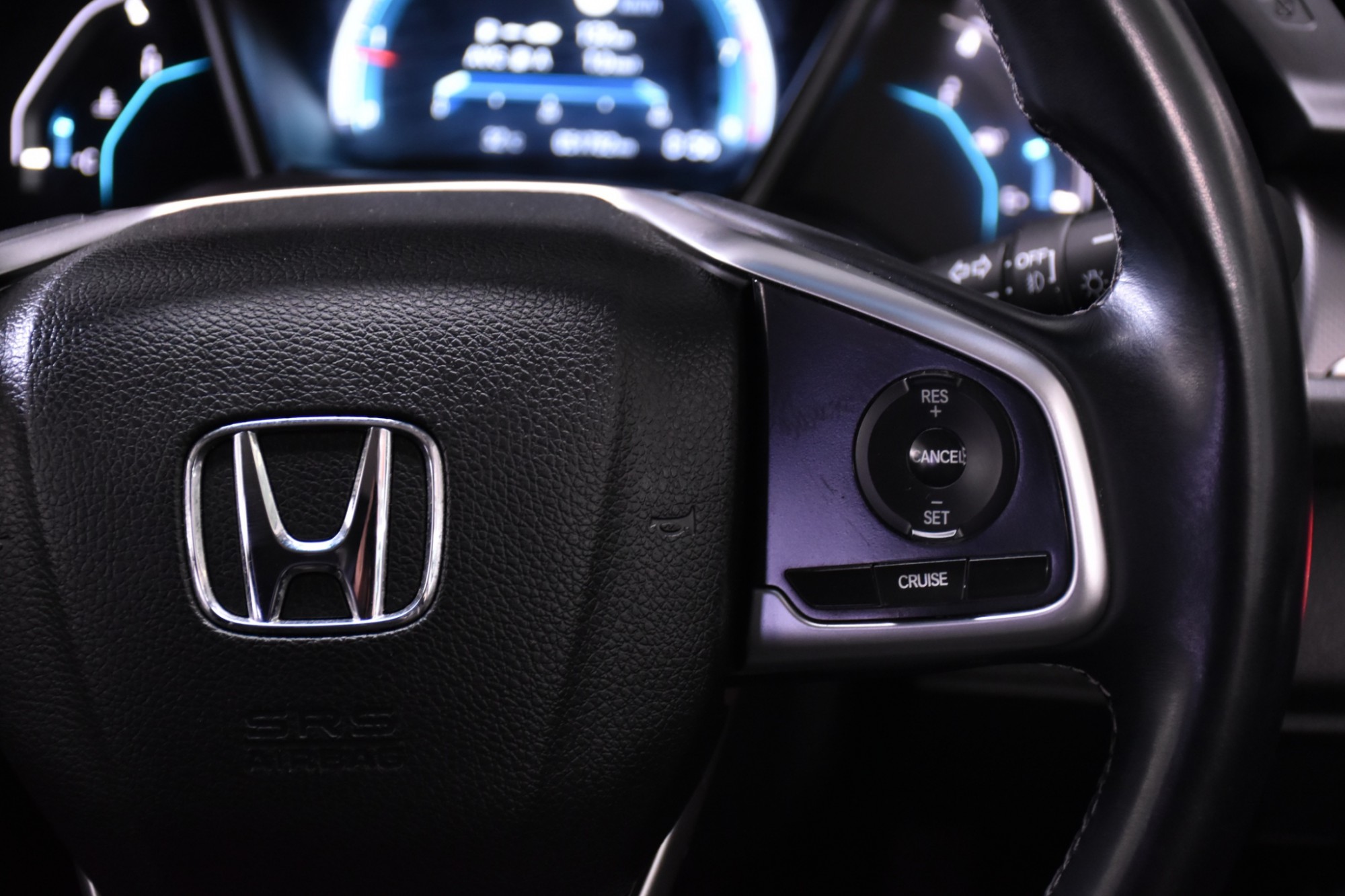Honda Civic FC โฉม 4 ประตู ปี 2016 สีขาว (รูปที่ 17)