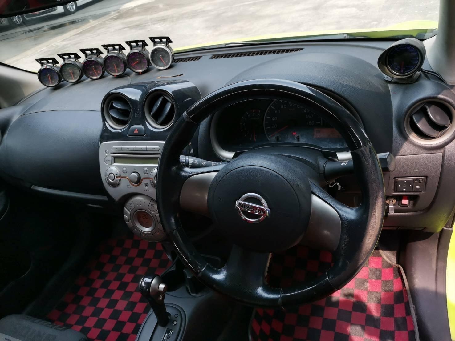 Nissan March ปี 2010 สีเขียว (รูปที่ 2)