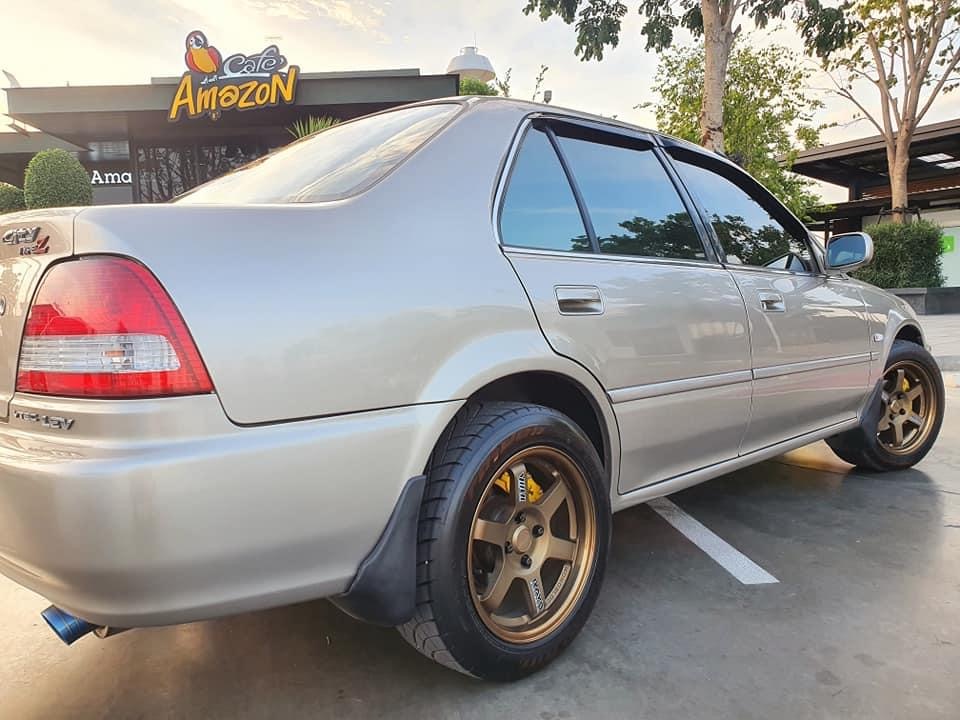 Honda City Type-Z ปี 2002 สีเงิน (รูปที่ 2)