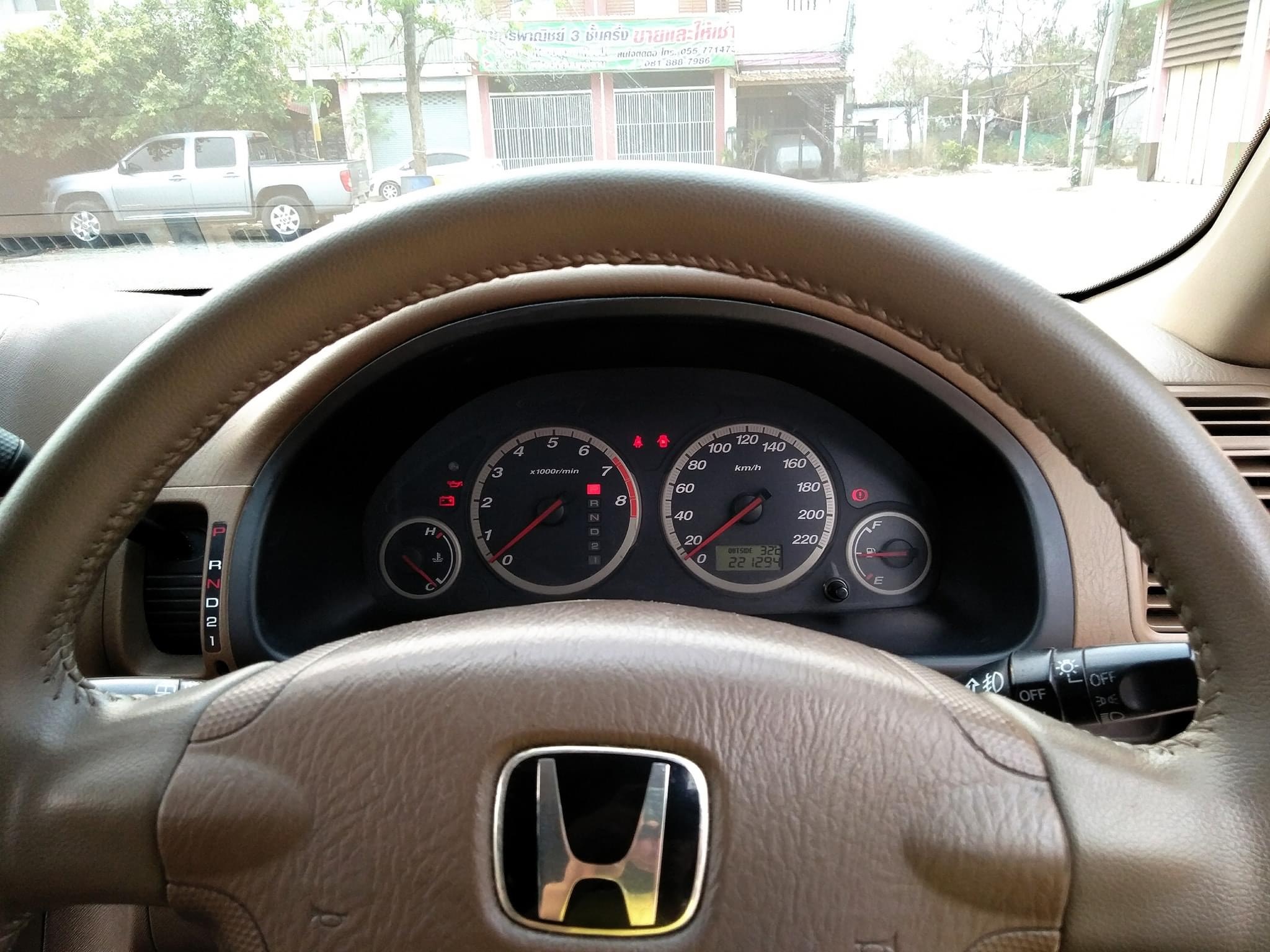 Honda CR-V ปี 2004 สีทอง (รูปที่ 5)