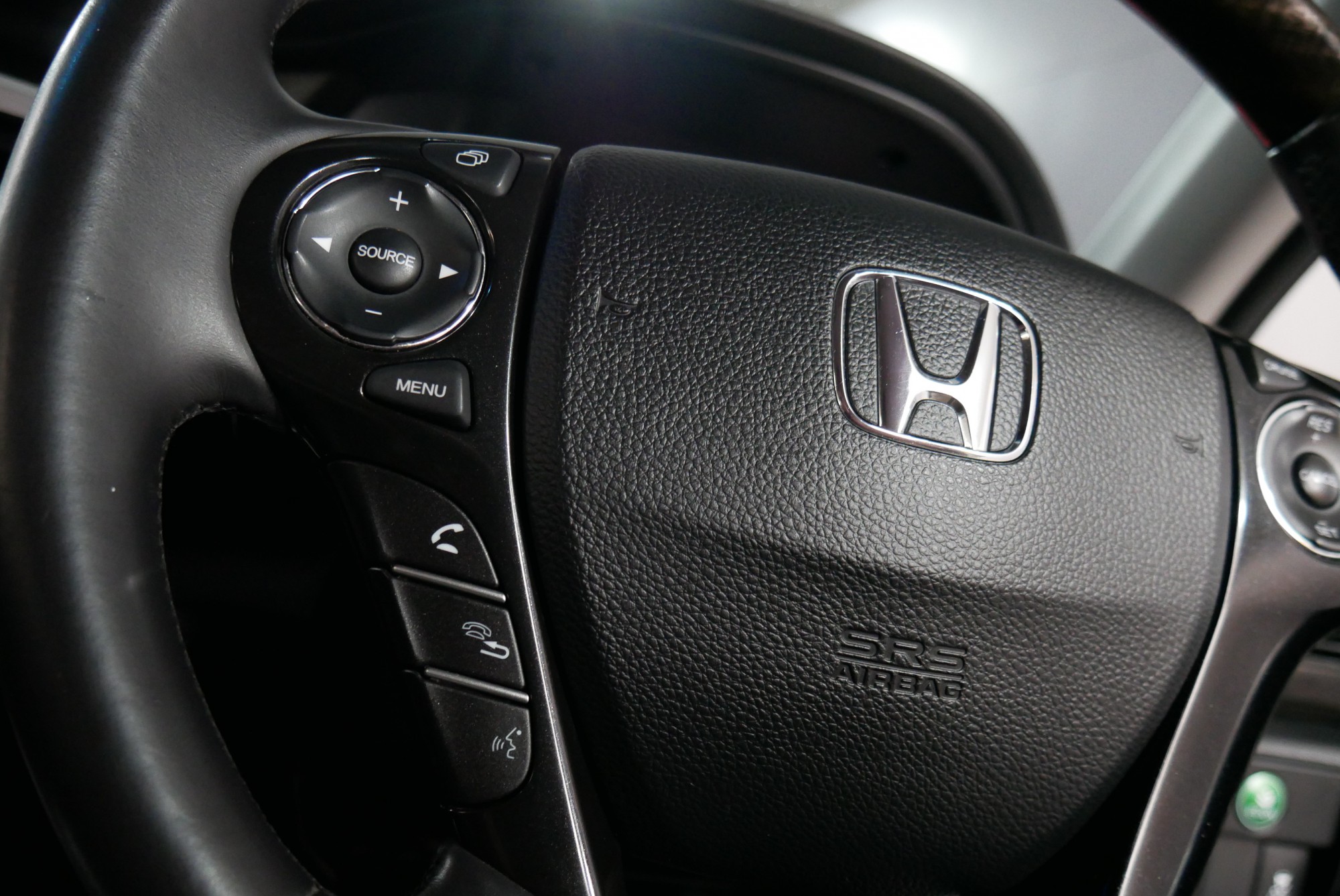 Honda Accord Gen 9 ปี 2013 สีขาว (รูปที่ 17)