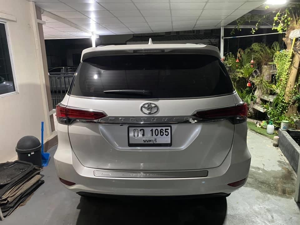 Toyota Fortuner ปี 2016 สีขาว (รูปที่ 3)