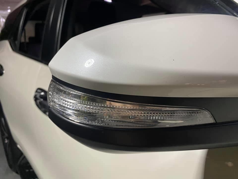 Toyota Fortuner ปี 2016 สีขาว