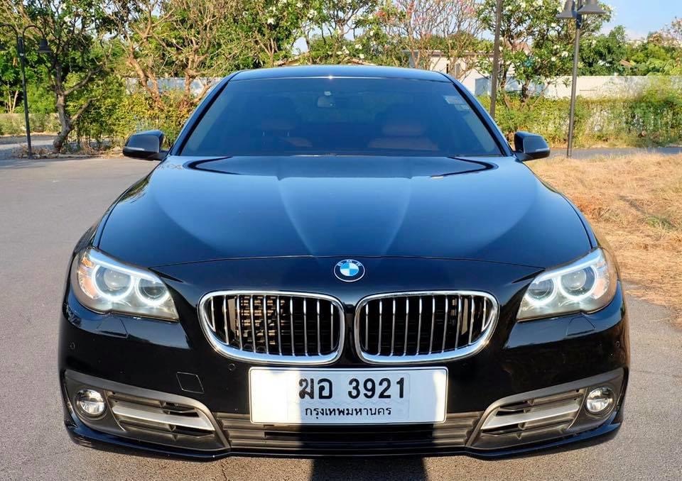 BMW 5 Series F10 520d ปี 2017 สีดำ (รูปที่ 2)