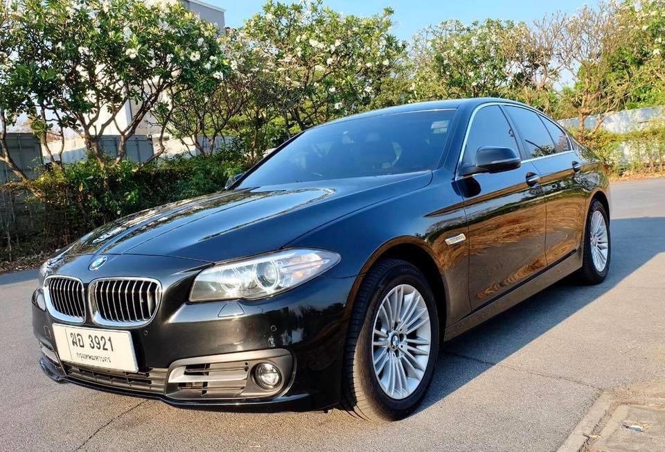 BMW 5 Series F10 520d ปี 2017 สีดำ