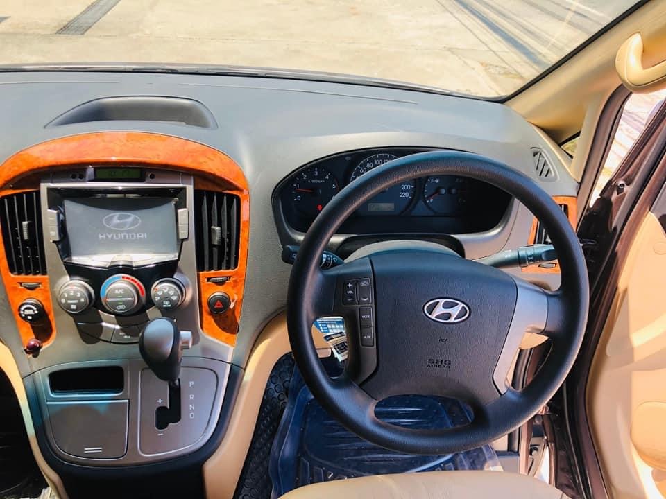 Hyundai H-1 ปี 2014 สีเทา (รูปที่ 3)