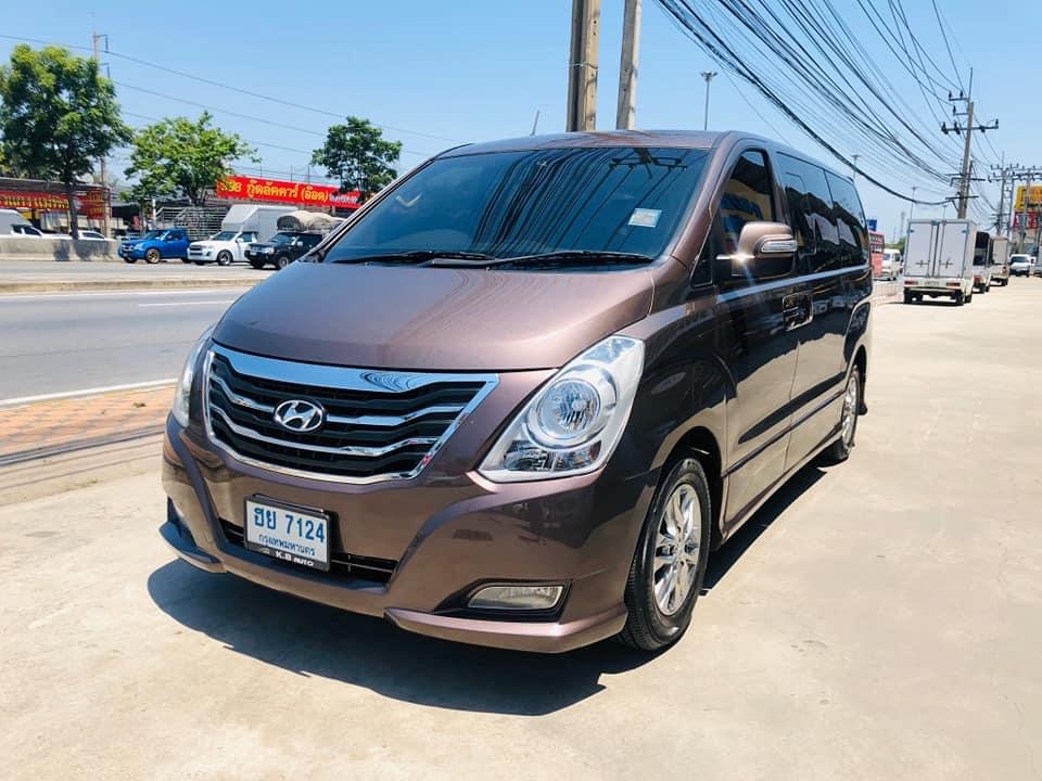 Hyundai H-1 ปี 2014 สีเทา