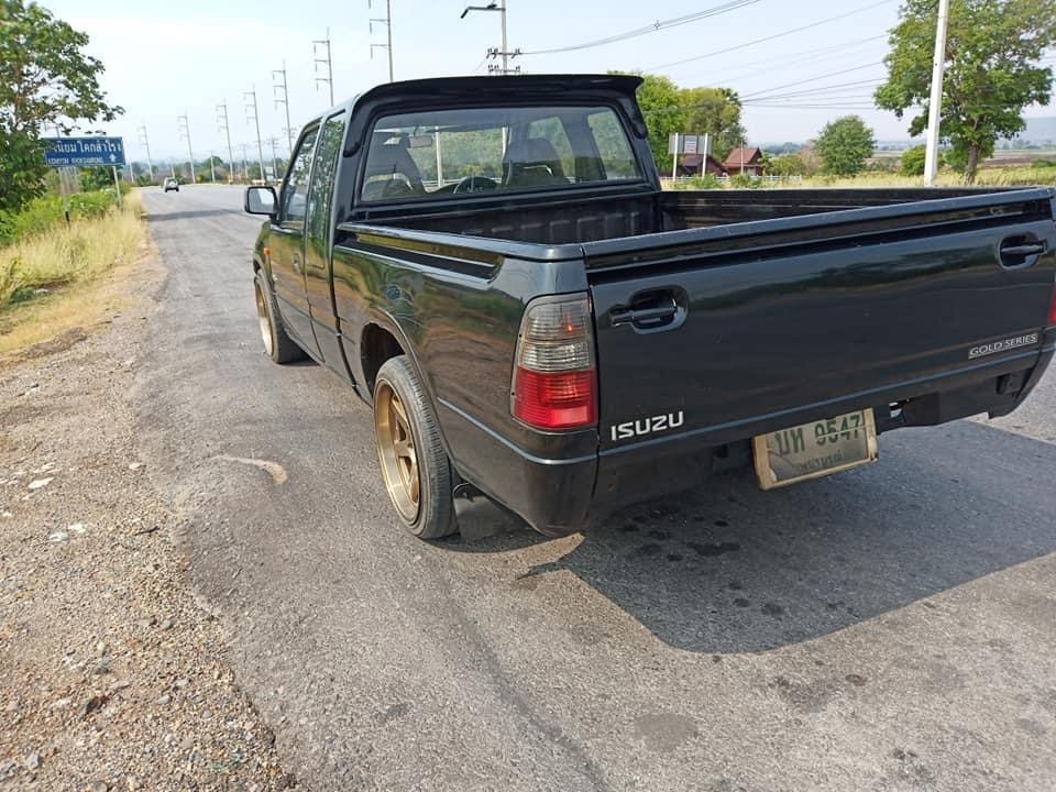 Isuzu TFR มังกรทอง ปี 1997 สีดำ