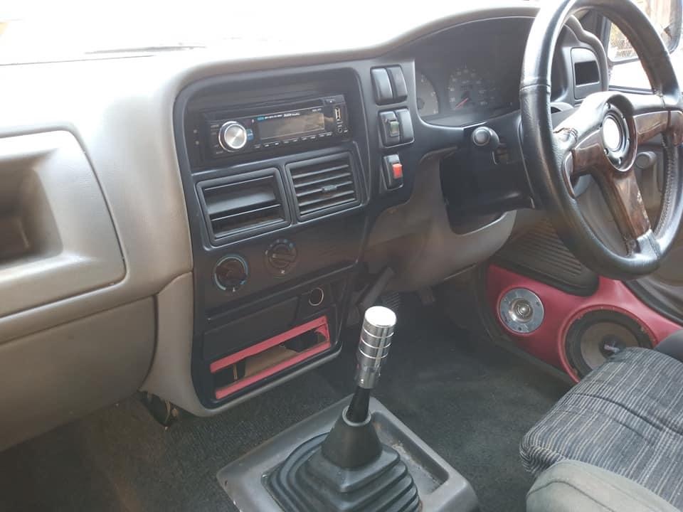 Isuzu TFR มังกรทอง ปี 1997 สีดำ (รูปที่ 18)