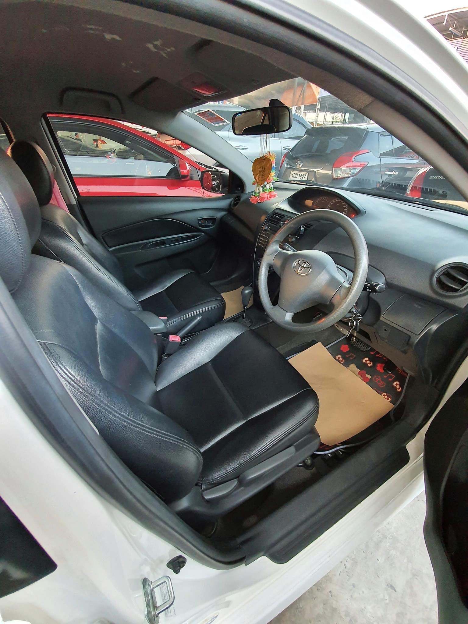 Toyota Vios ปี 2012 สีขาว (รูปที่ 4)
