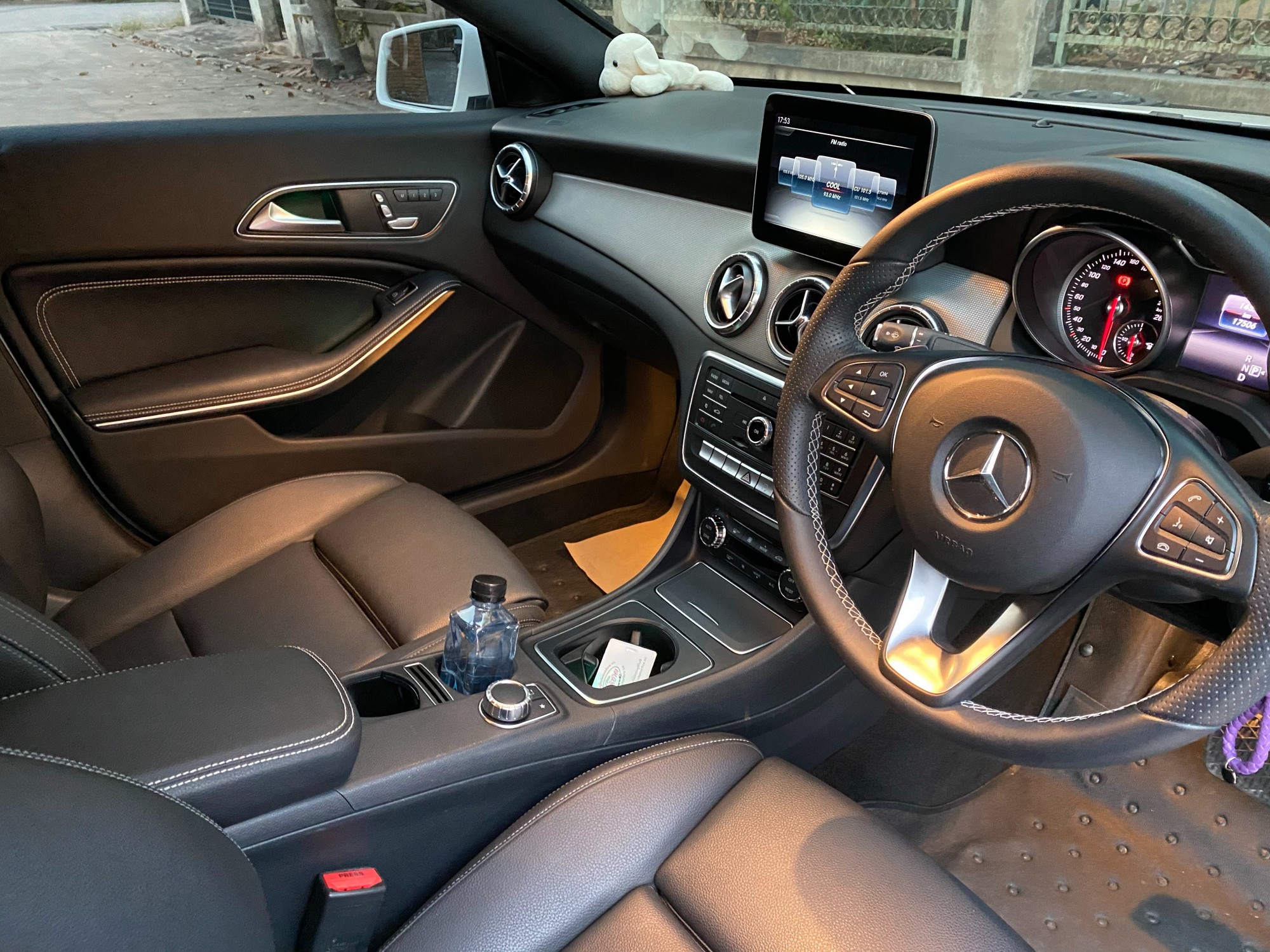 Mercedes-Benz CLA-Class C117 CLA200 ปี 2016 สีขาว รถวิ่งน้อยหมื่นกว่าโล ตัวไมเนอร์แล้ว (รูปที่ 7)