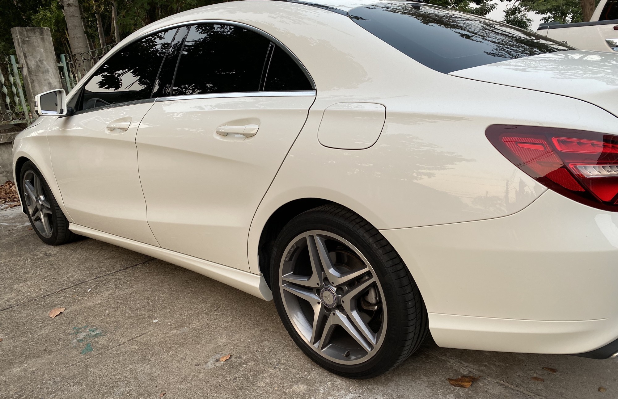 Mercedes-Benz CLA-Class C117 CLA200 ปี 2016 สีขาว รถวิ่งน้อยหมื่นกว่าโล ตัวไมเนอร์แล้ว (รูปที่ 4)