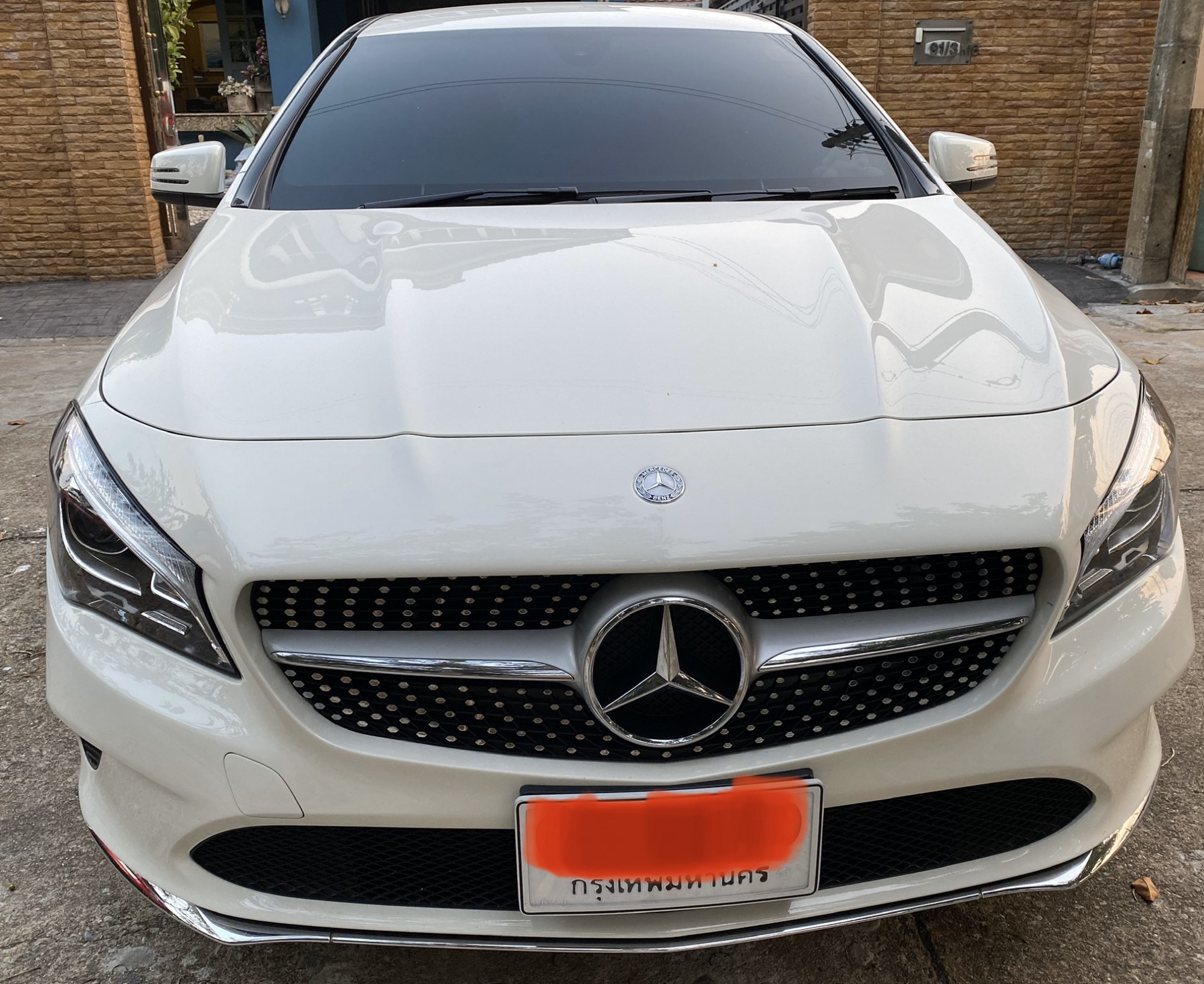 Mercedes-Benz CLA-Class C117 CLA200 ปี 2016 สีขาว รถวิ่งน้อยหมื่นกว่าโล ตัวไมเนอร์แล้ว (รูปที่ 2)