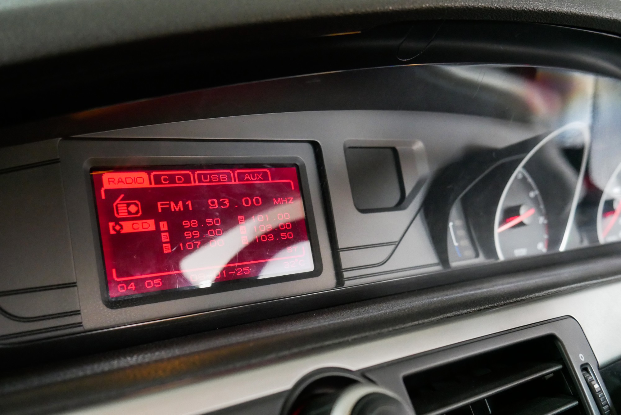 MG MG6 Fastback ปี 2014 สีขาว (รูปที่ 20)