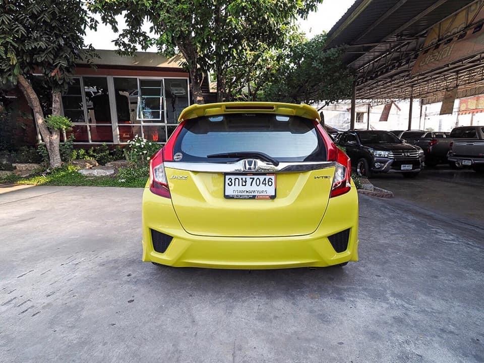 Honda Jazz GK ปี 2015 สีเหลือง (รูปที่ 16)