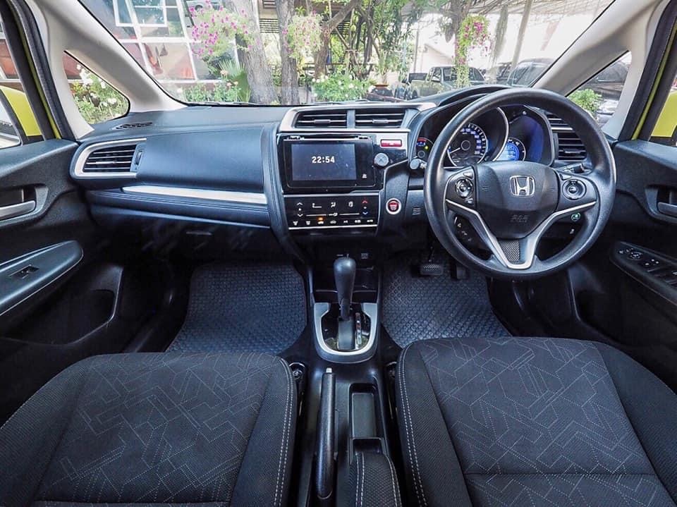 Honda Jazz GK ปี 2015 สีเหลือง (รูปที่ 6)